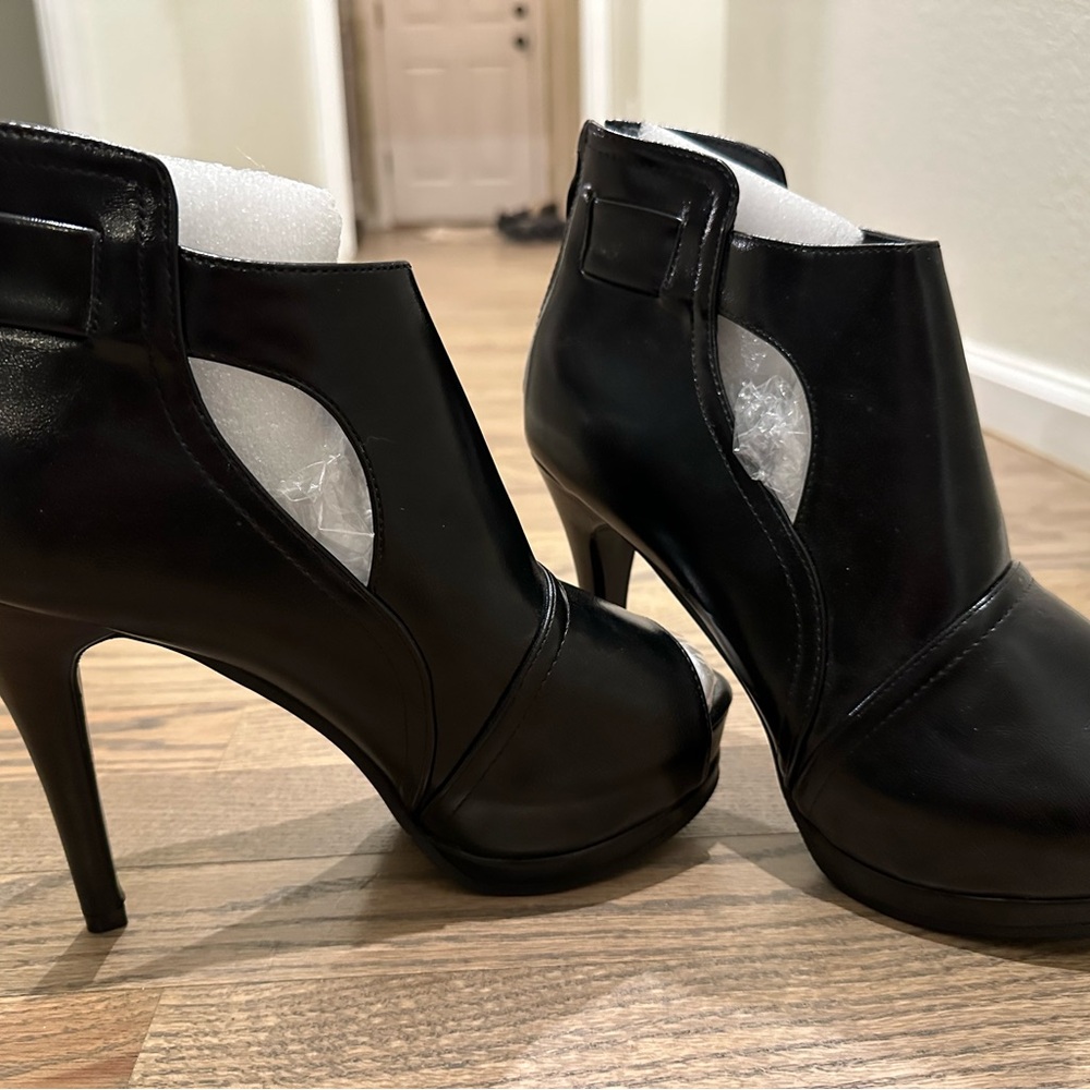 Elegant Black Women's Heels